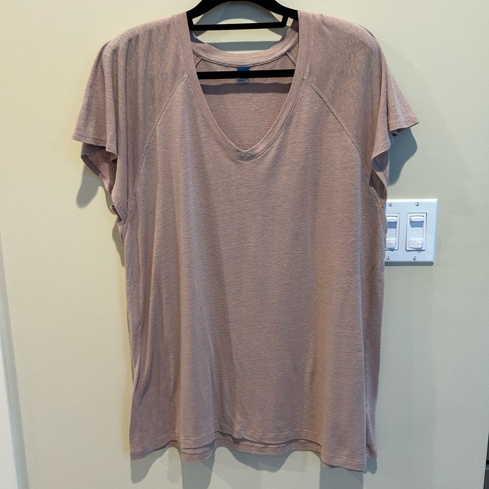 GUC Old Navy size XL t-shirt